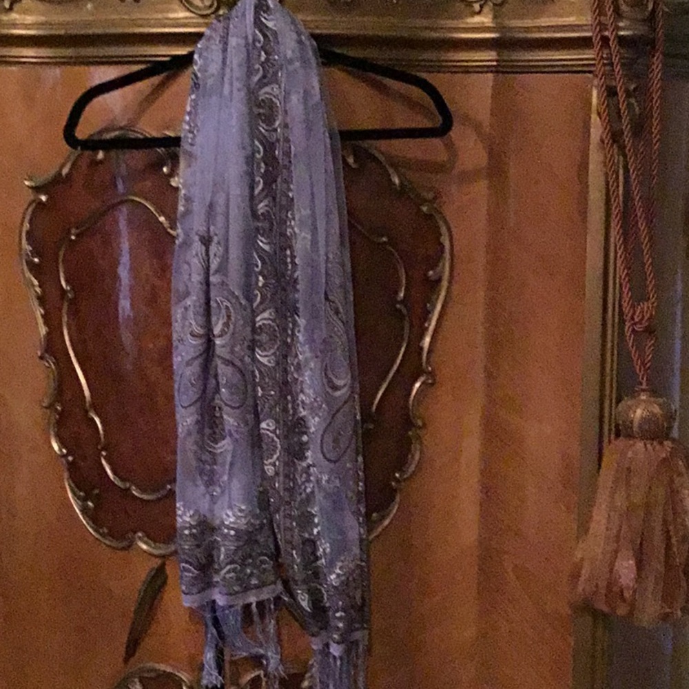 Vintage Lavender Fringed Wrap - Picture 4 of 4